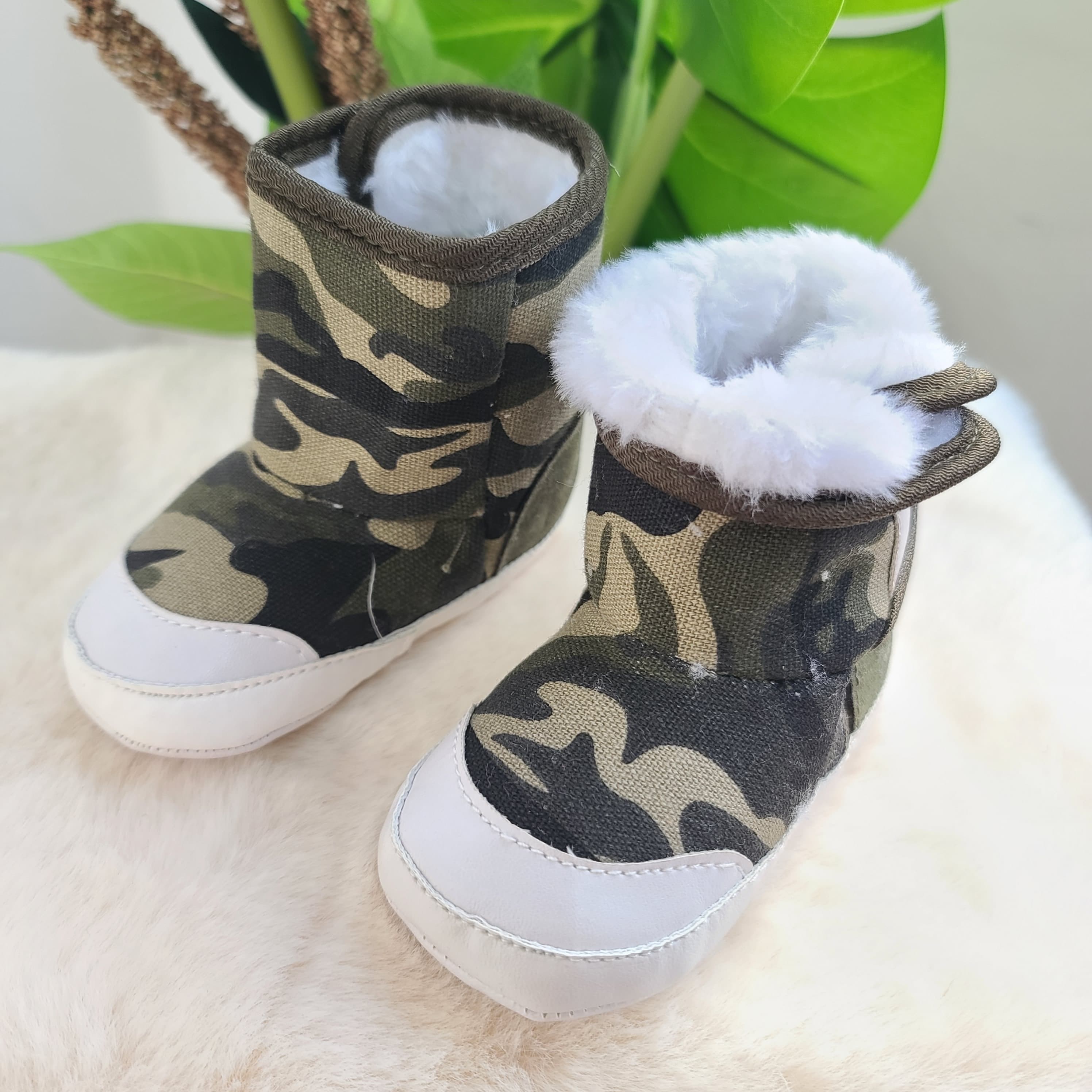 BOTITAS CORDERITO CAMUFLADAS