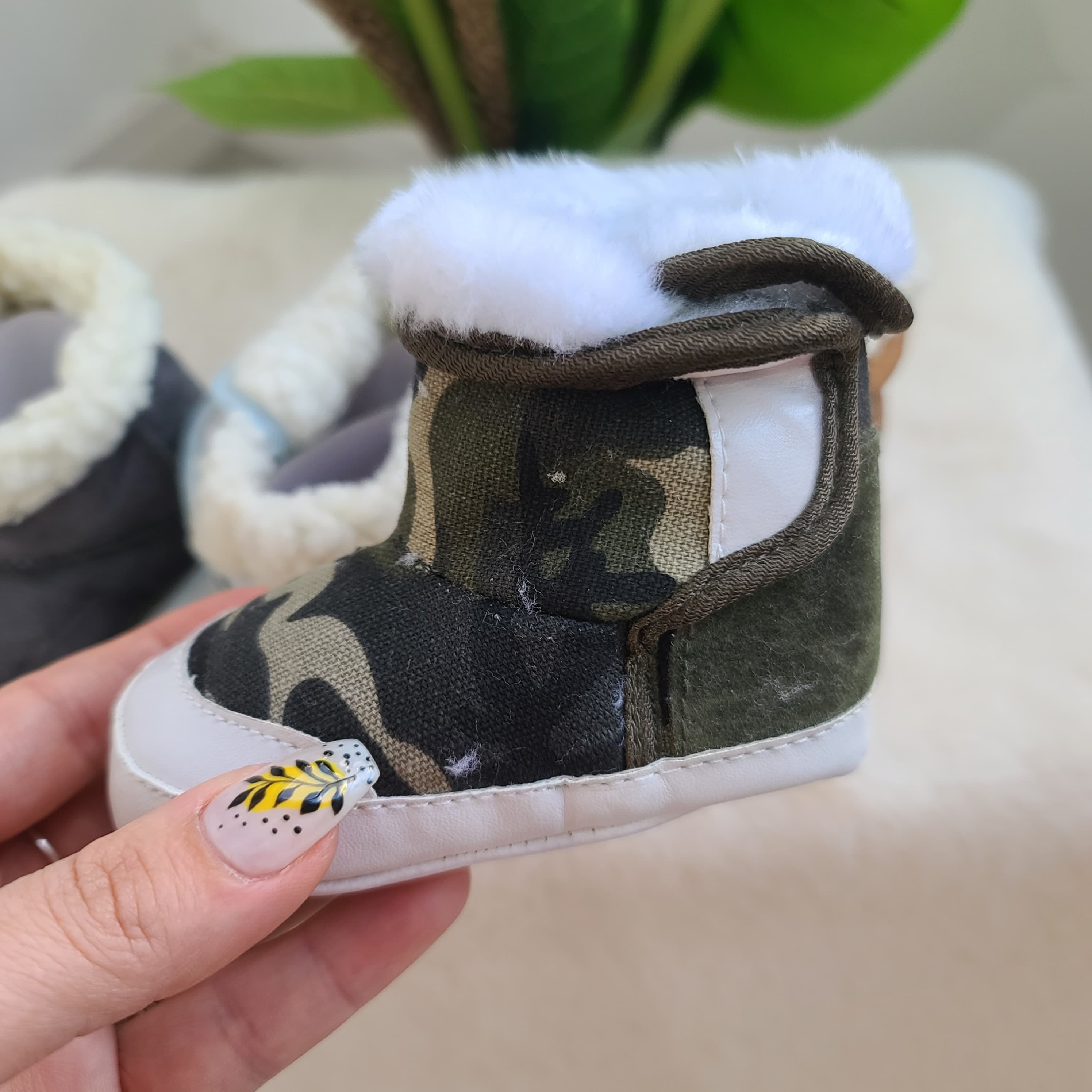 BOTITAS CORDERITO CAMUFLADAS
